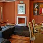 דירה Center *