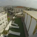 Center Apartment *
