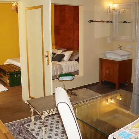 Apartment Center