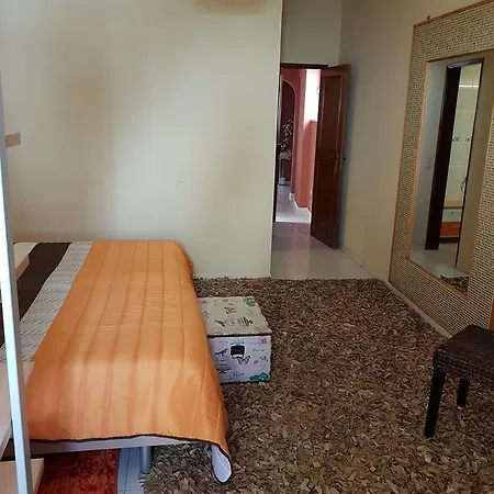 Center Apartment *
